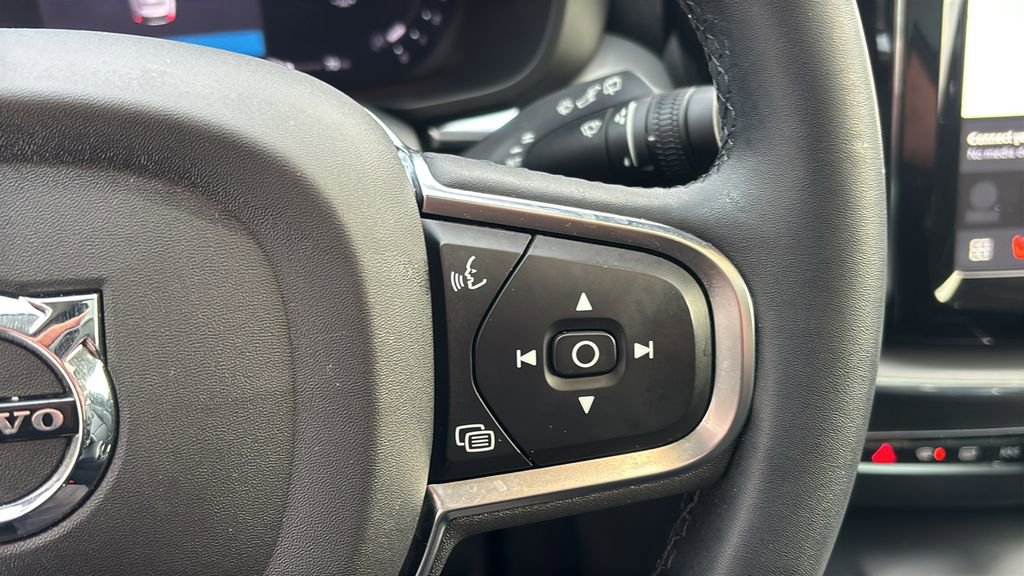 Certified 2024 Volvo XC60 B5 Core w/ Protection Package Premier image 17