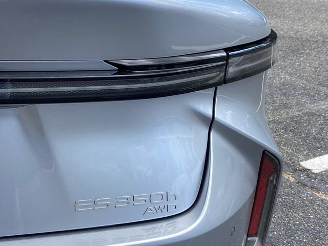 New 2026 Lexus ES 350h AWD w/ Cold Area Package image 10