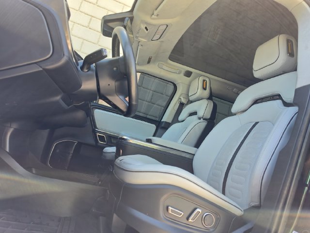 Used 2023 Rivian R1S Launch Edition Quad AWD/4WD image 24