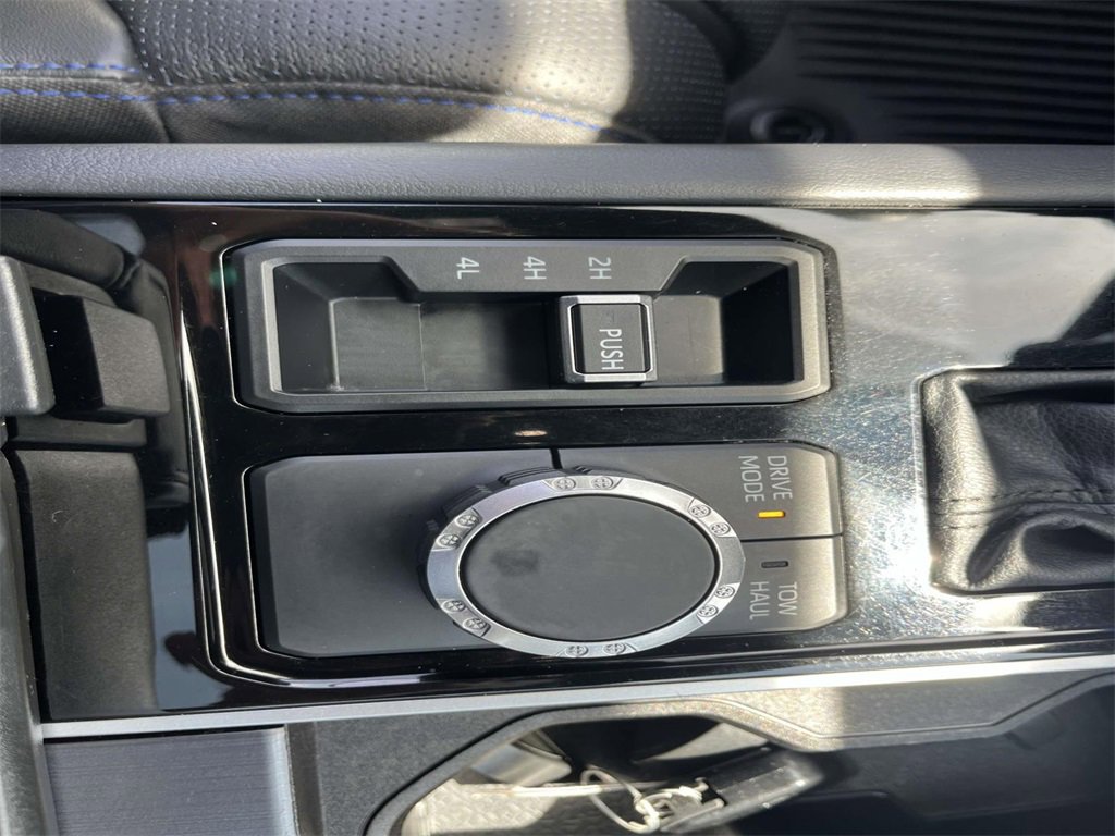Used 2022 Toyota Tundra Platinum image 25