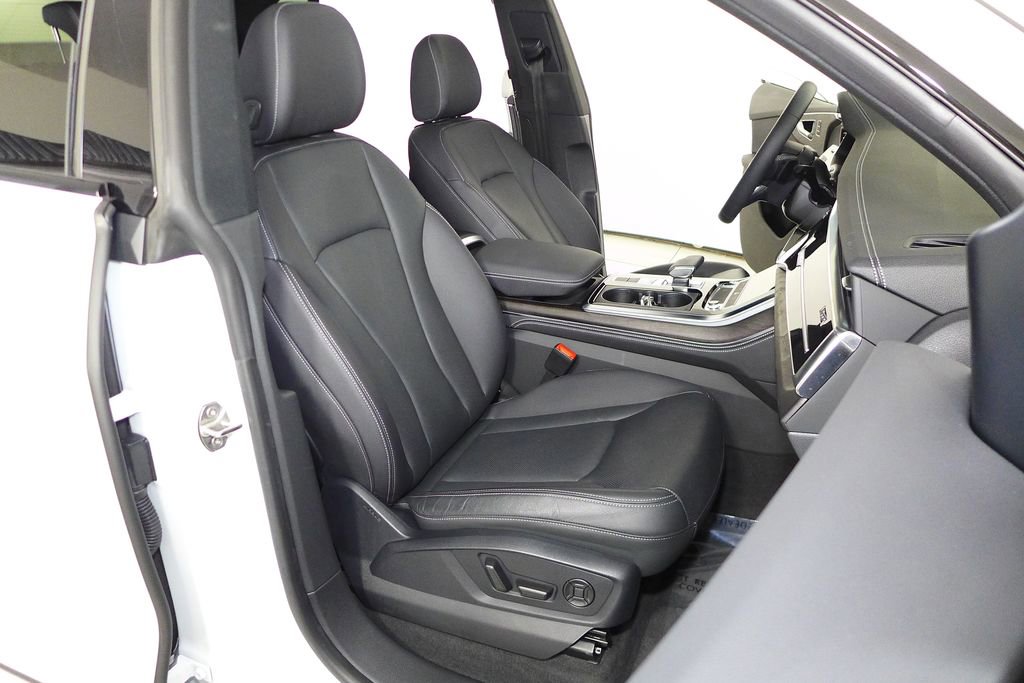 Used 2023 Audi Q8 Premium Plus w/ Premium Plus Package image 19