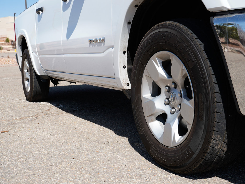 Used 2025 RAM 1500 Big Horn AWD/4WD image 4