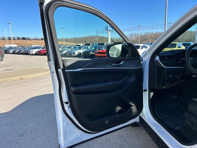 New 2026 Jeep Grand Cherokee Altitude image 33