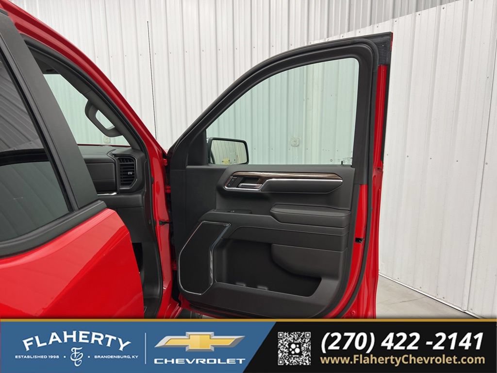 Used 2023 Chevrolet Silverado 1500 LT AWD/4WD image 14