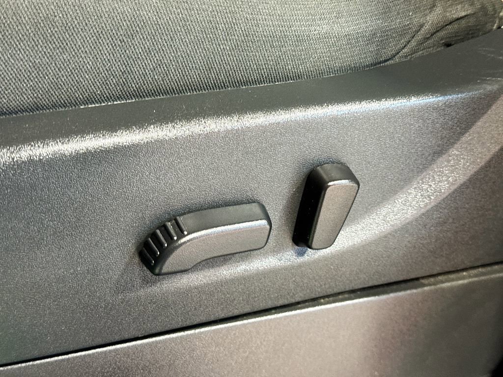 Used 2024 Nissan Frontier PRO-4X w/ Technology Package image 25