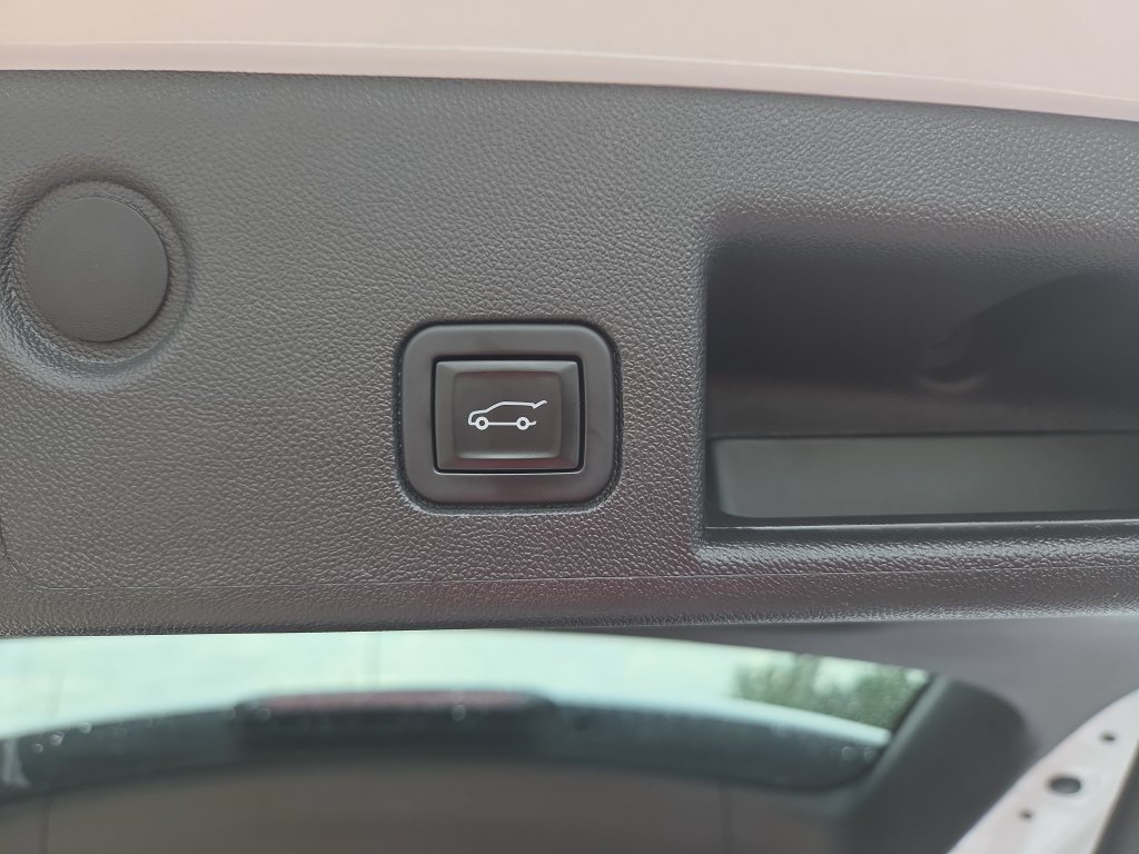 Certified 2023 Chevrolet Equinox Premier AWD/4WD image 29