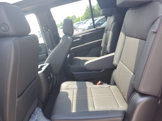 New 2026 Chevrolet Tahoe High Country w/ LPO, Illumination Package AWD/4WD image 12