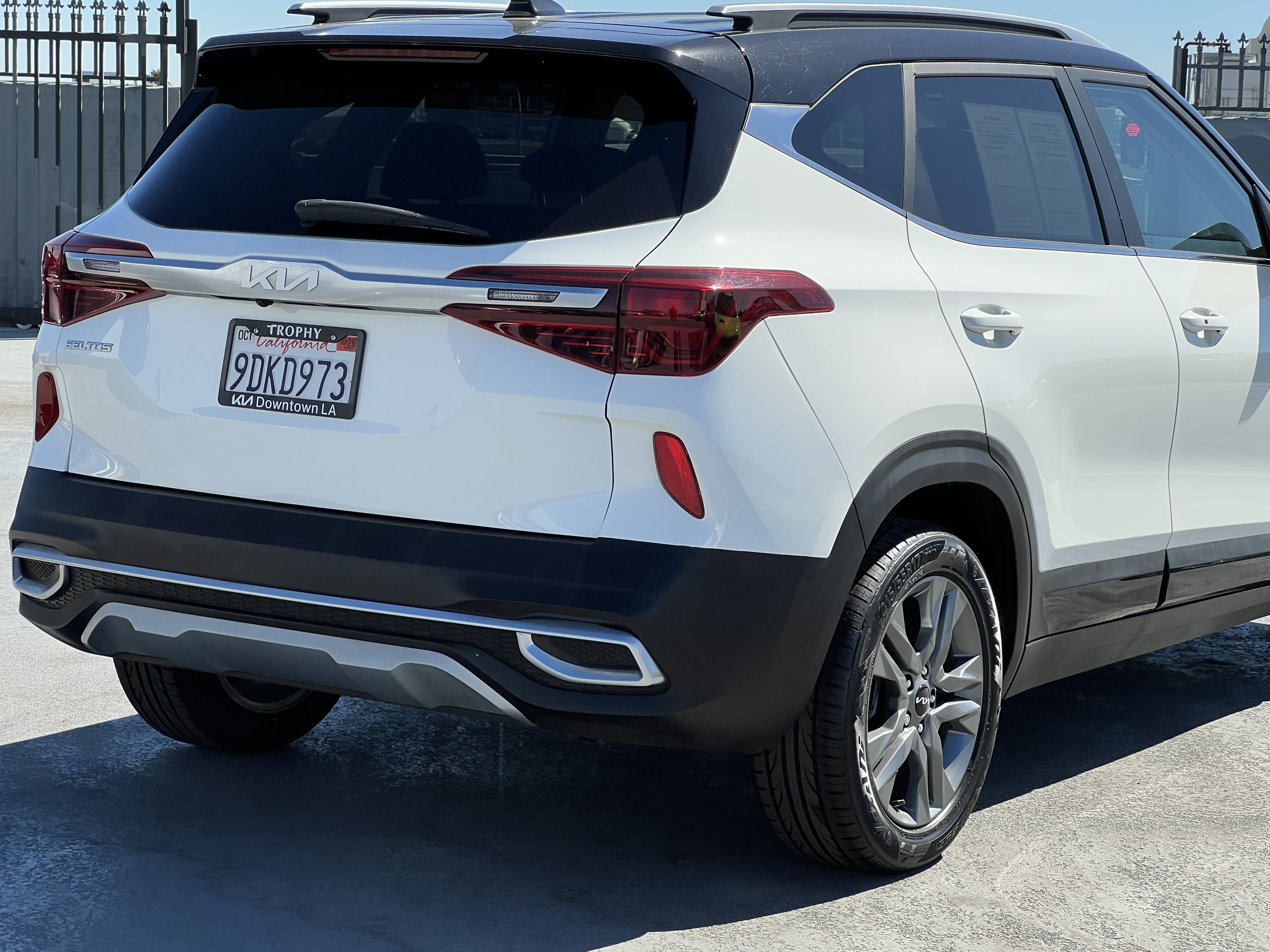Certified 2023 Kia Seltos S w/ Navigation Package FWD image 8