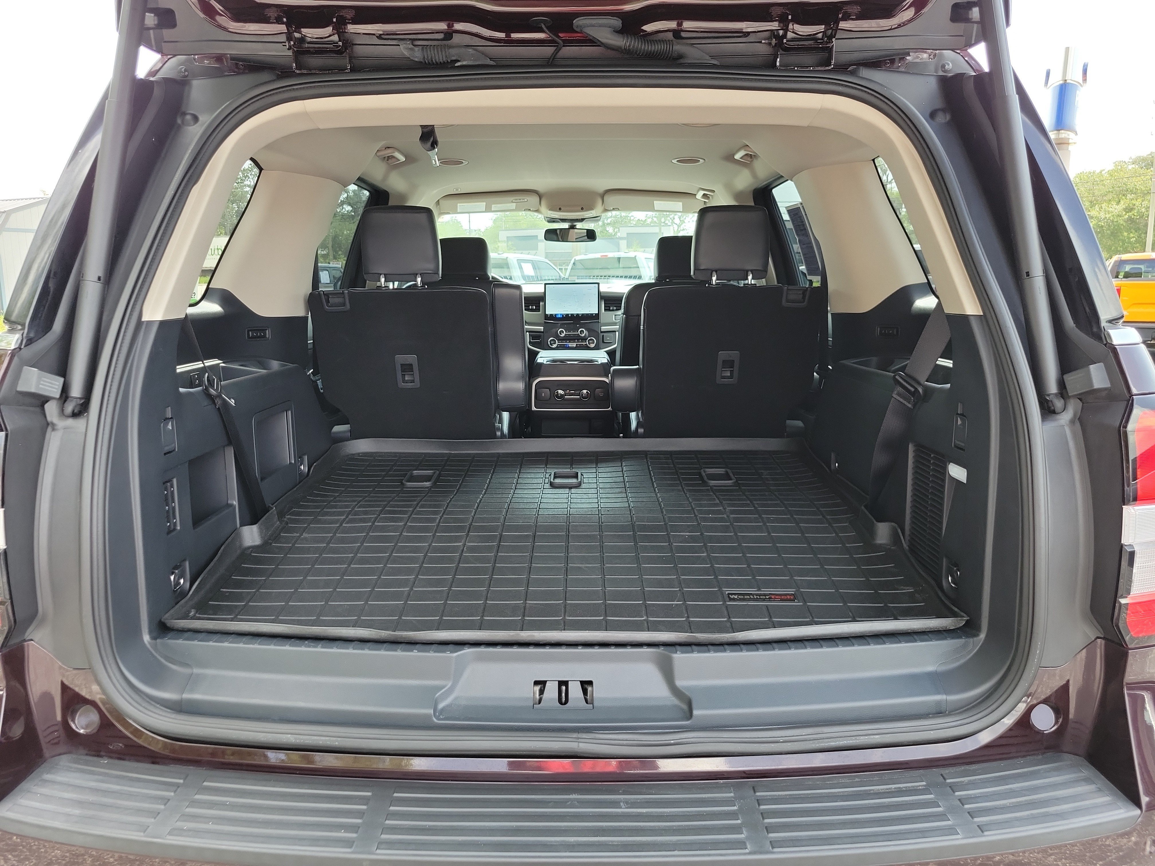 Used 2023 Ford Expedition XLT RWD image 23