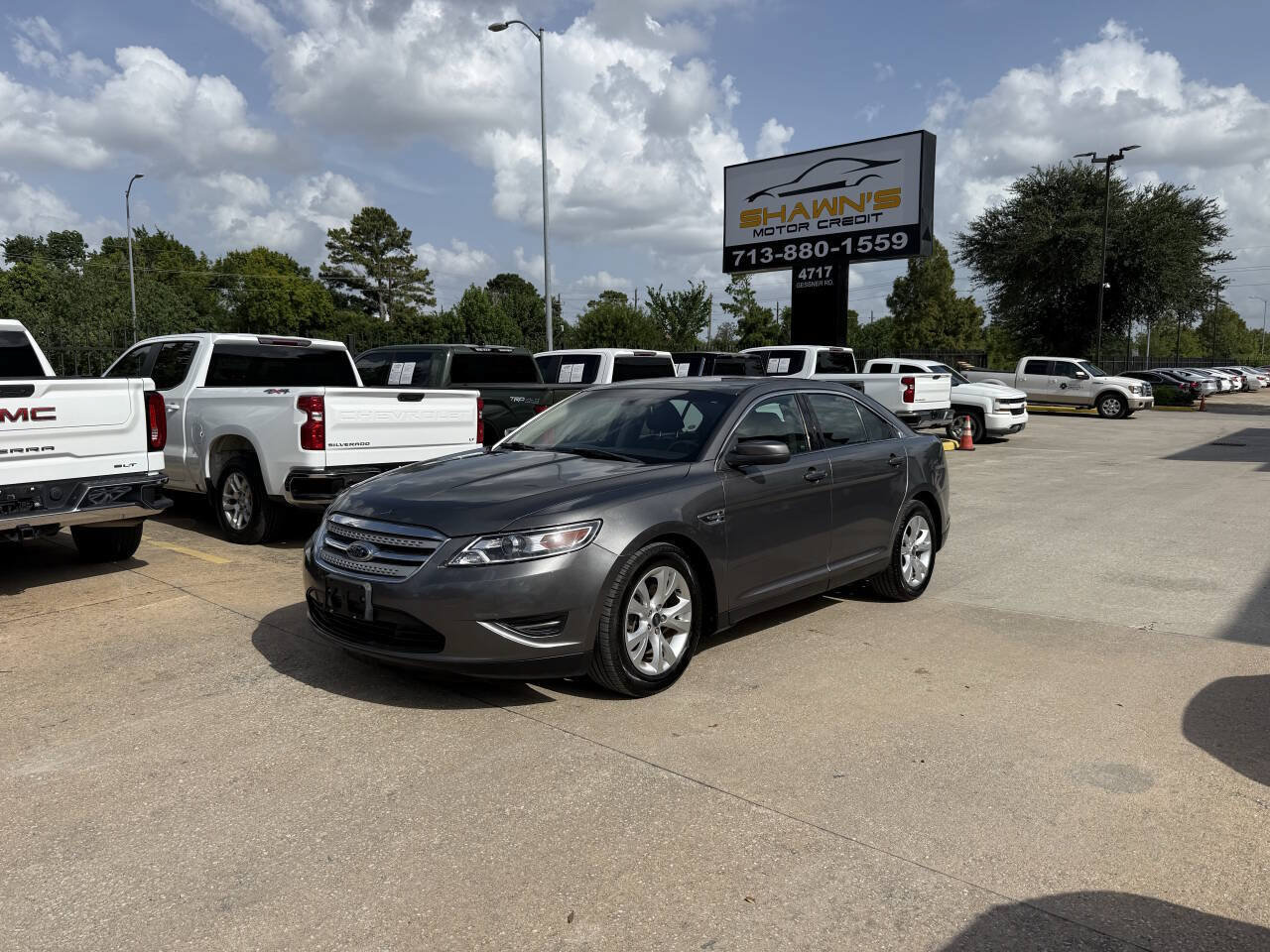 Used 2012 Ford Taurus SEL FWD image 3