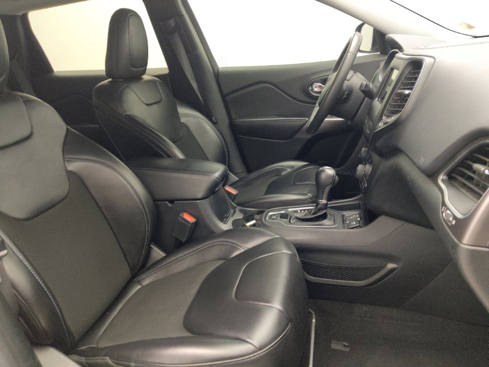 Used 2020 Jeep Cherokee Latitude Plus image 21