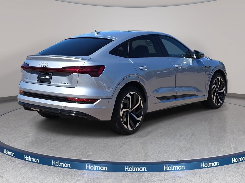 Used 2023 Audi e-tron Premium Plus w/ Premium Plus Package AWD/4WD image 6