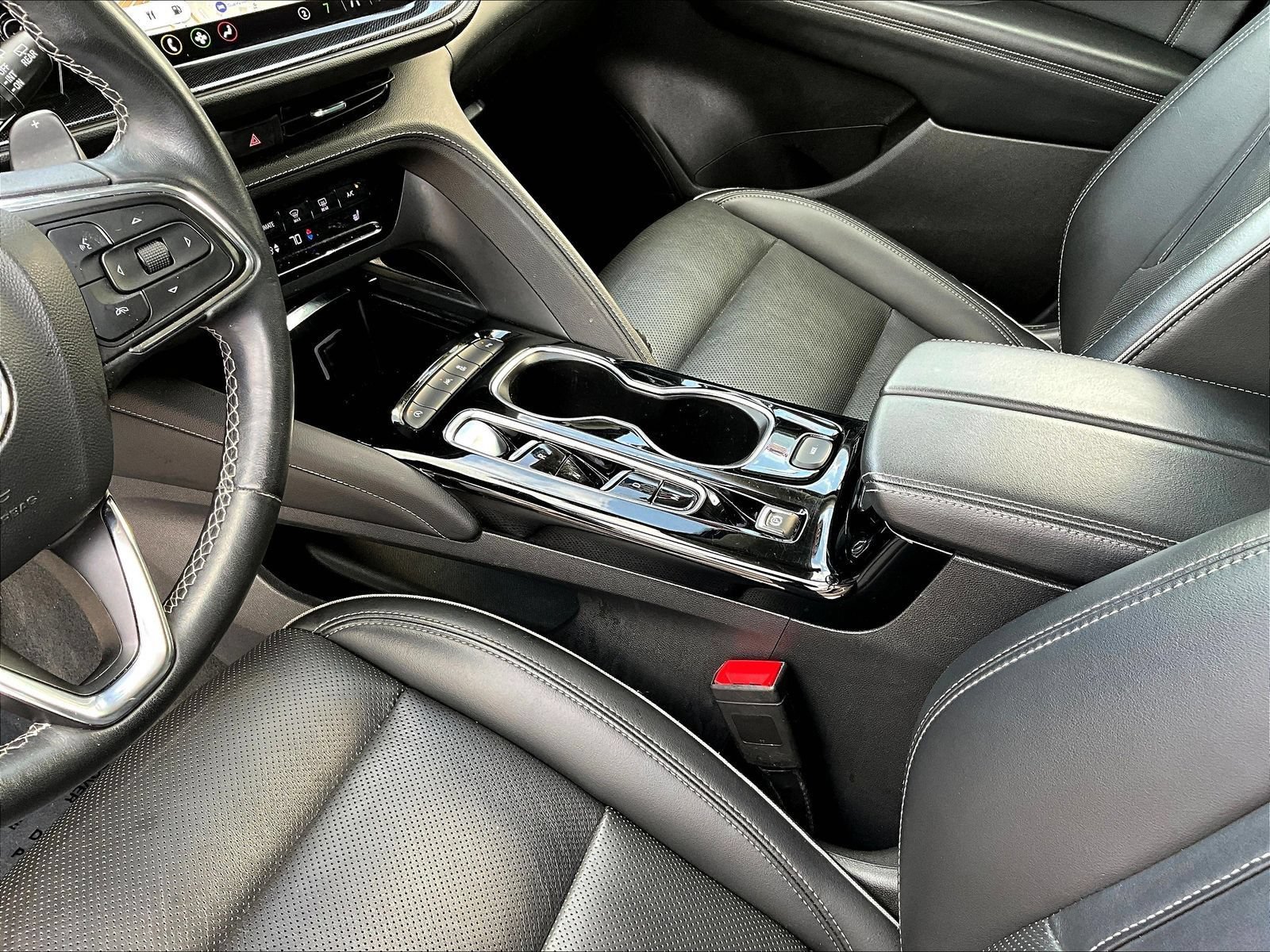 Used 2023 Buick Envision Essence FWD image 21