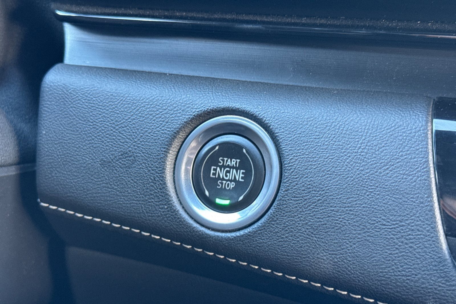 Used 2021 Cadillac Escalade ESV Sport w/ Driver Assist Tech Package image 21