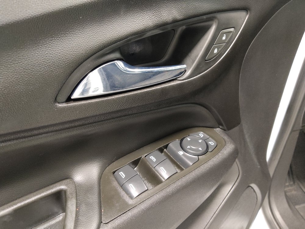Used 2021 Chevrolet Equinox LT FWD image 27
