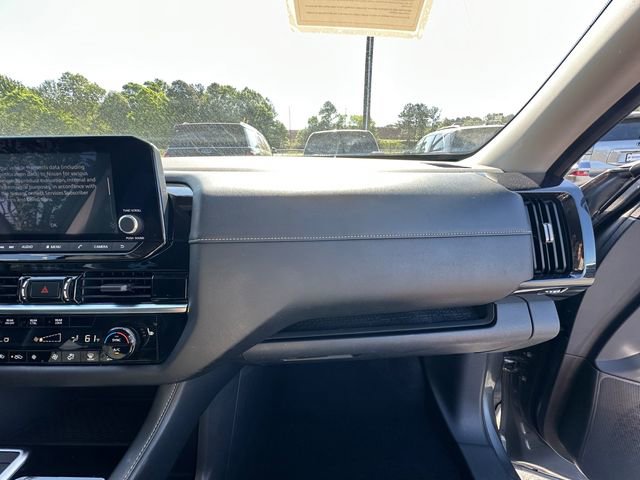 Used 2022 Nissan Pathfinder SV AWD/4WD image 16