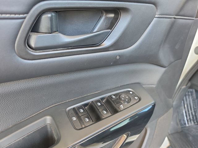 Used 2023 Nissan Pathfinder SV w/ SV Black Package AWD/4WD image 22