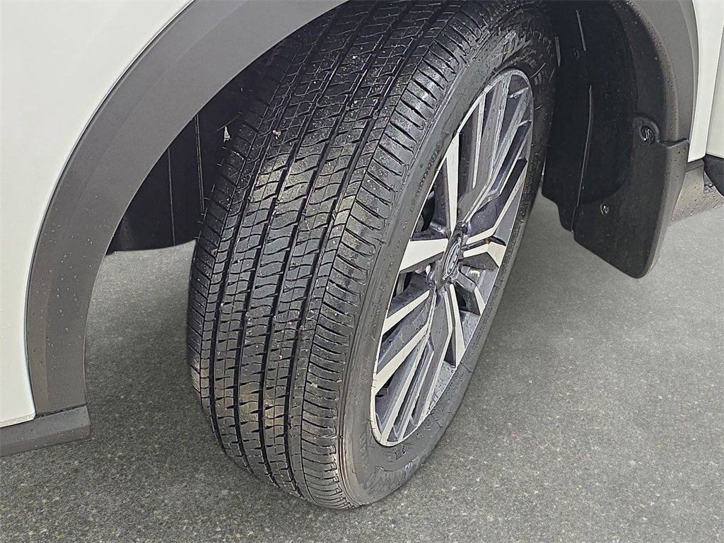 Used 2024 Nissan Kicks SV image 31