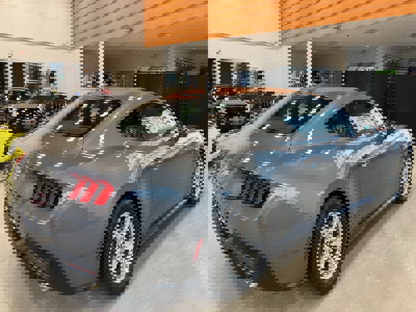 Used 2024 Ford Mustang Coupe image 5