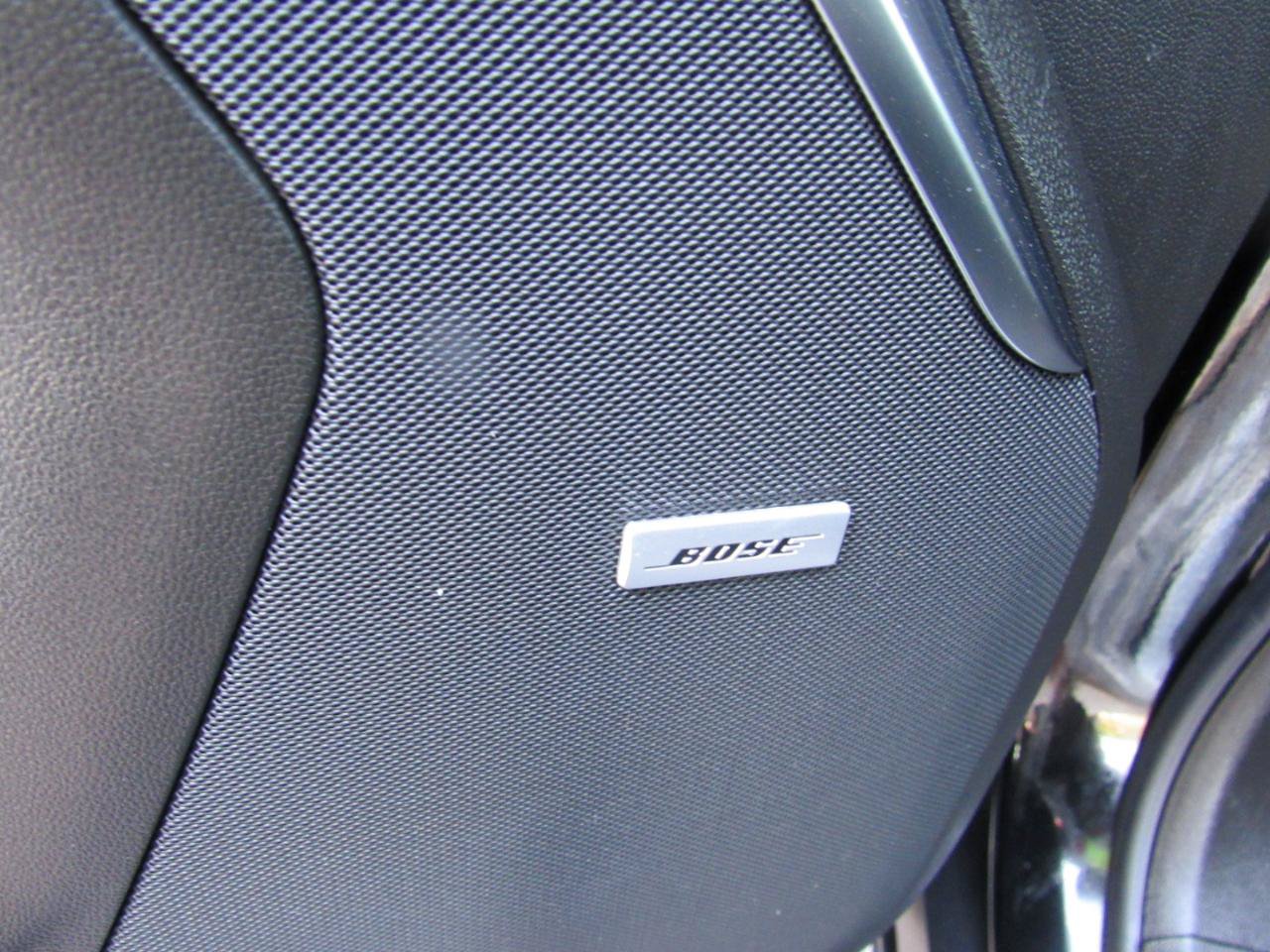 Used 2025 GMC Yukon XL Denali AWD/4WD image 17
