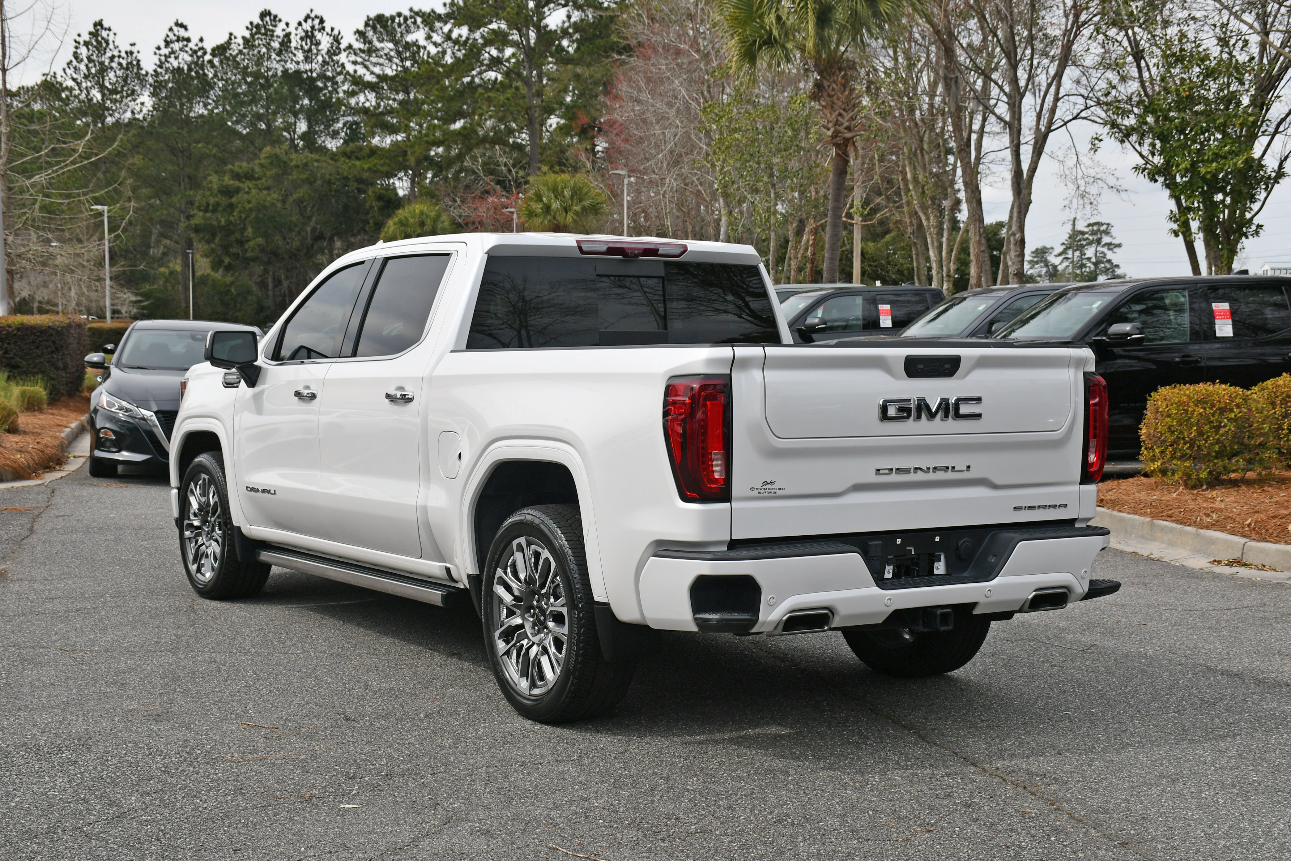 Used 2024 GMC Sierra 1500 Denali Ultimate AWD/4WD image 3