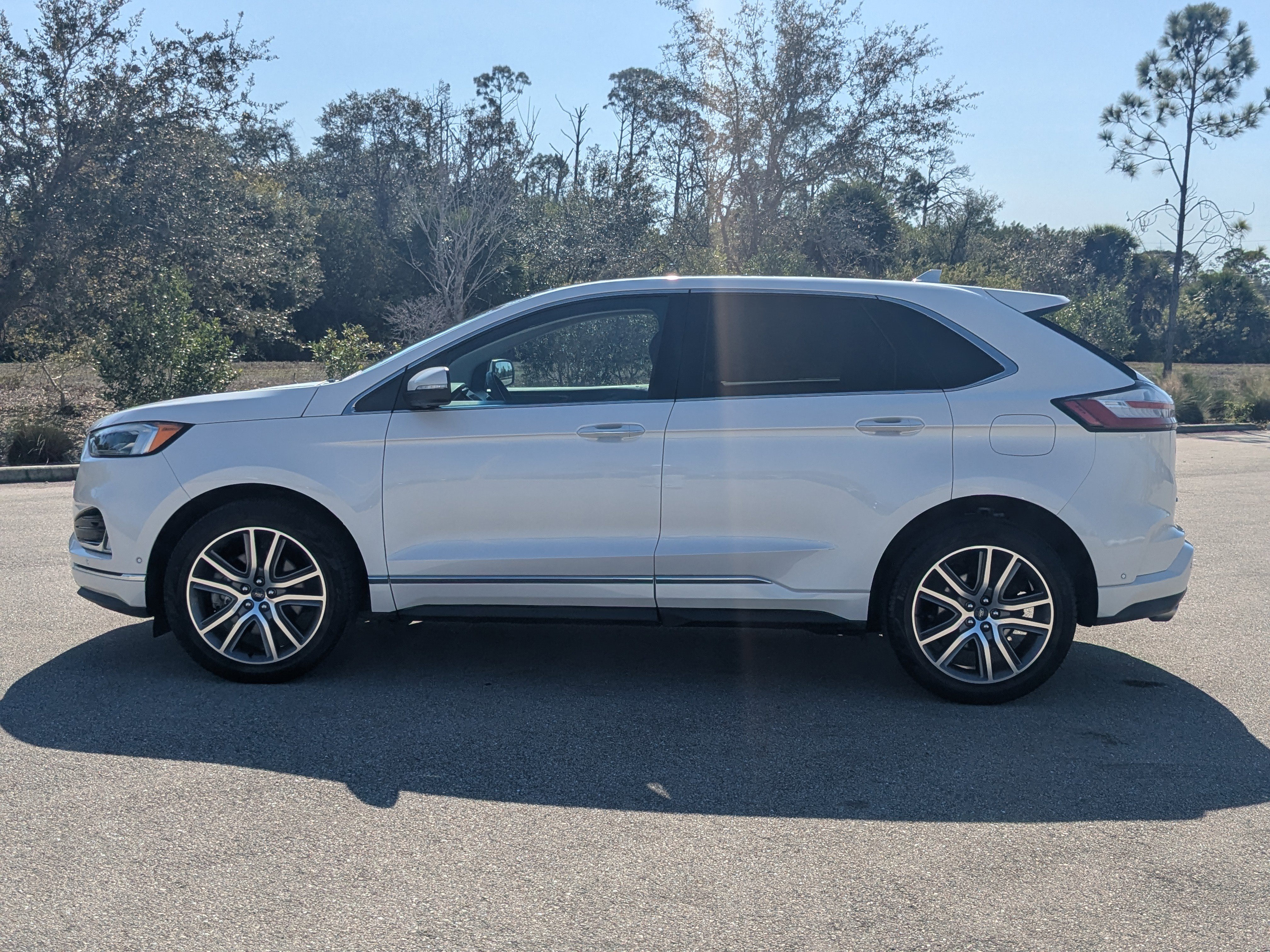 Used 2019 Ford Edge Titanium w/ Equipment Group 301A image 8