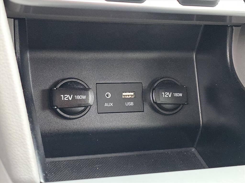 Used 2020 Hyundai Elantra SEL image 17