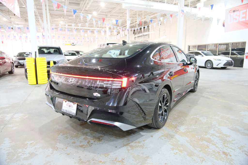 Used 2024 Hyundai Sonata SEL image 11