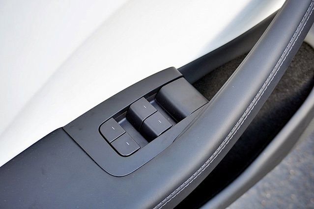 Used 2024 Tesla Model 3 Performance image 25