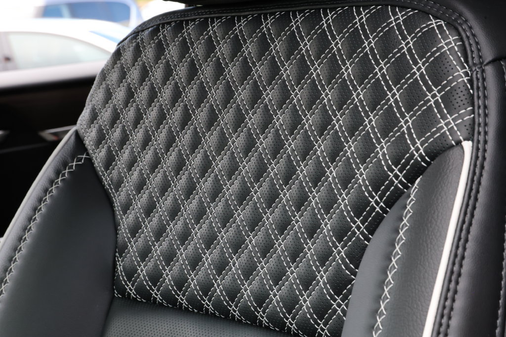 Used 2026 GMC Acadia Denali w/ LPO, Floor Liner Package AWD/4WD image 18