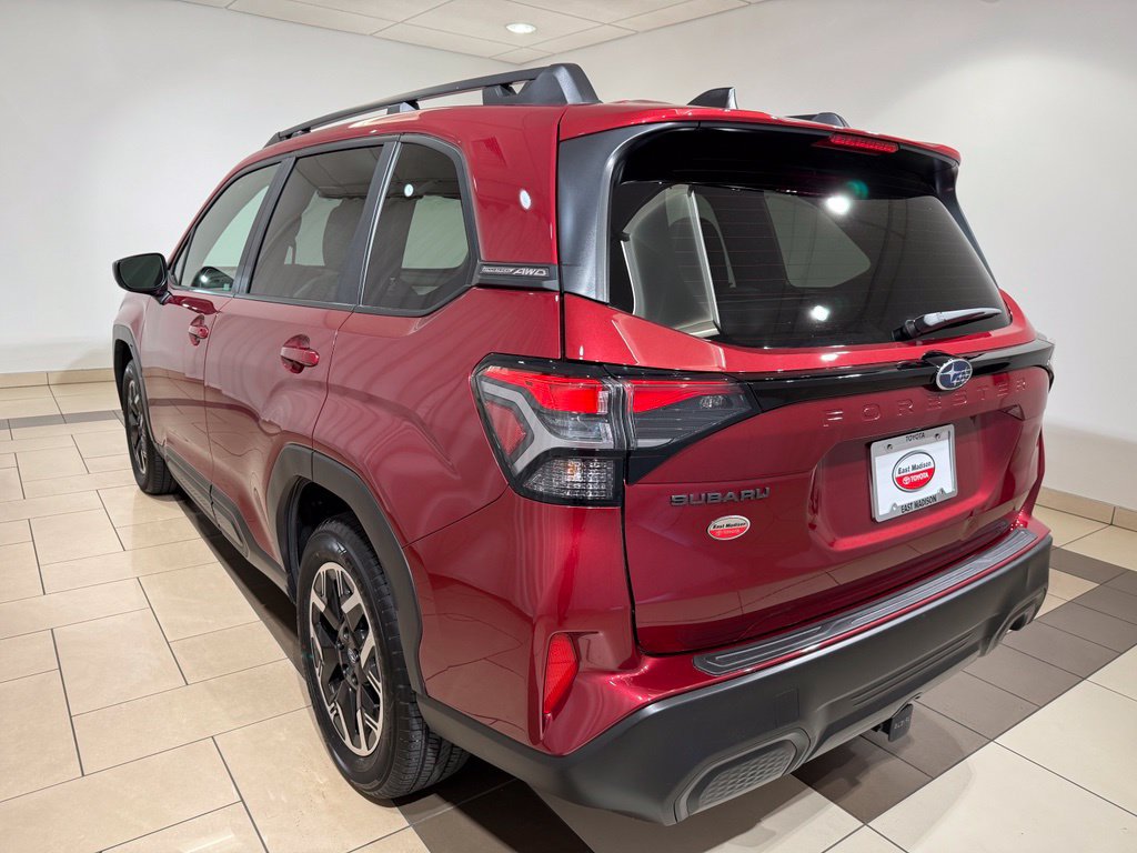 Used 2025 Subaru Forester Premium w/ Convenience Package #1 AWD/4WD image 3