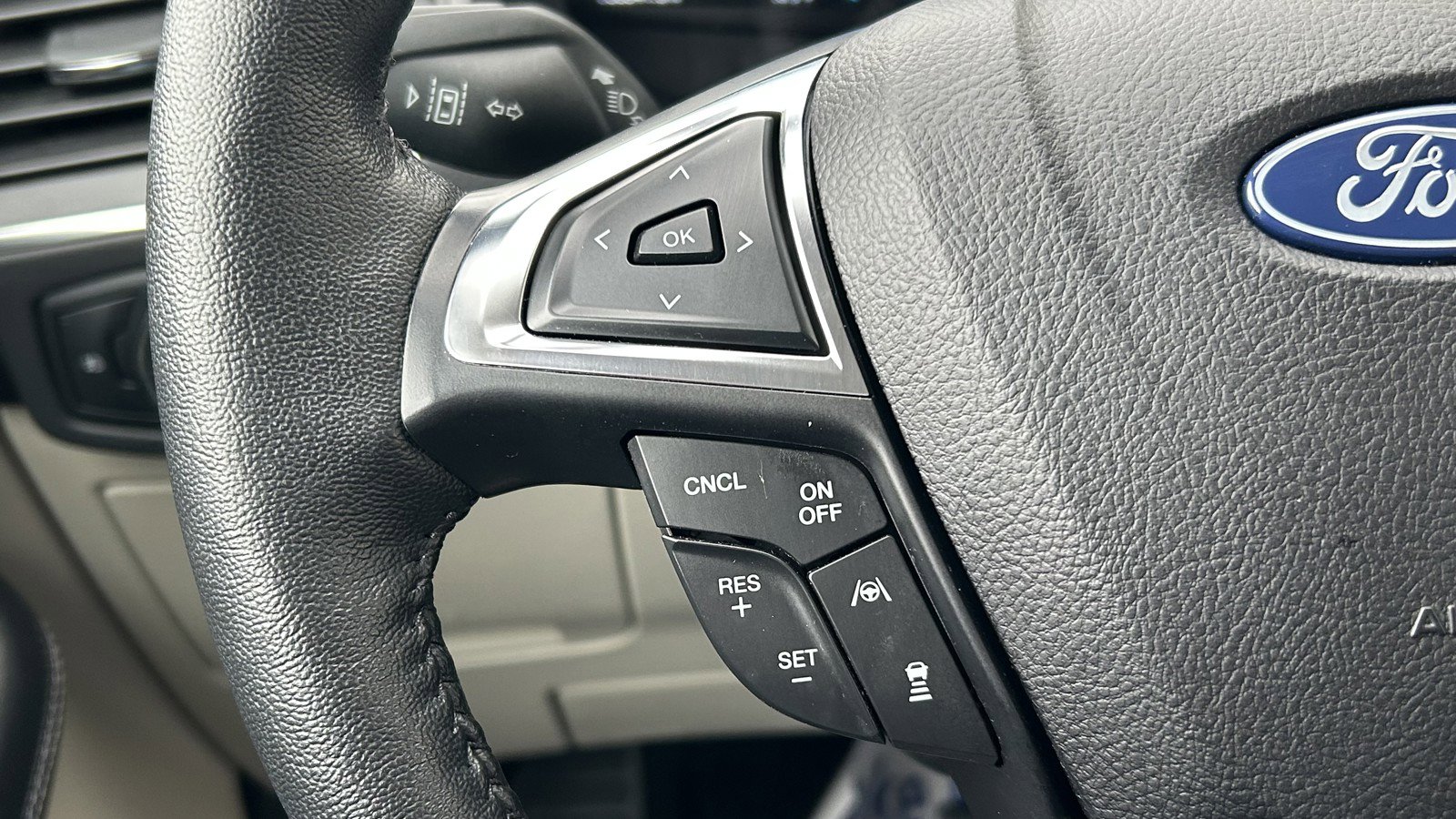 Used 2022 Ford Edge Titanium w/ Equipment Group 301A image 22