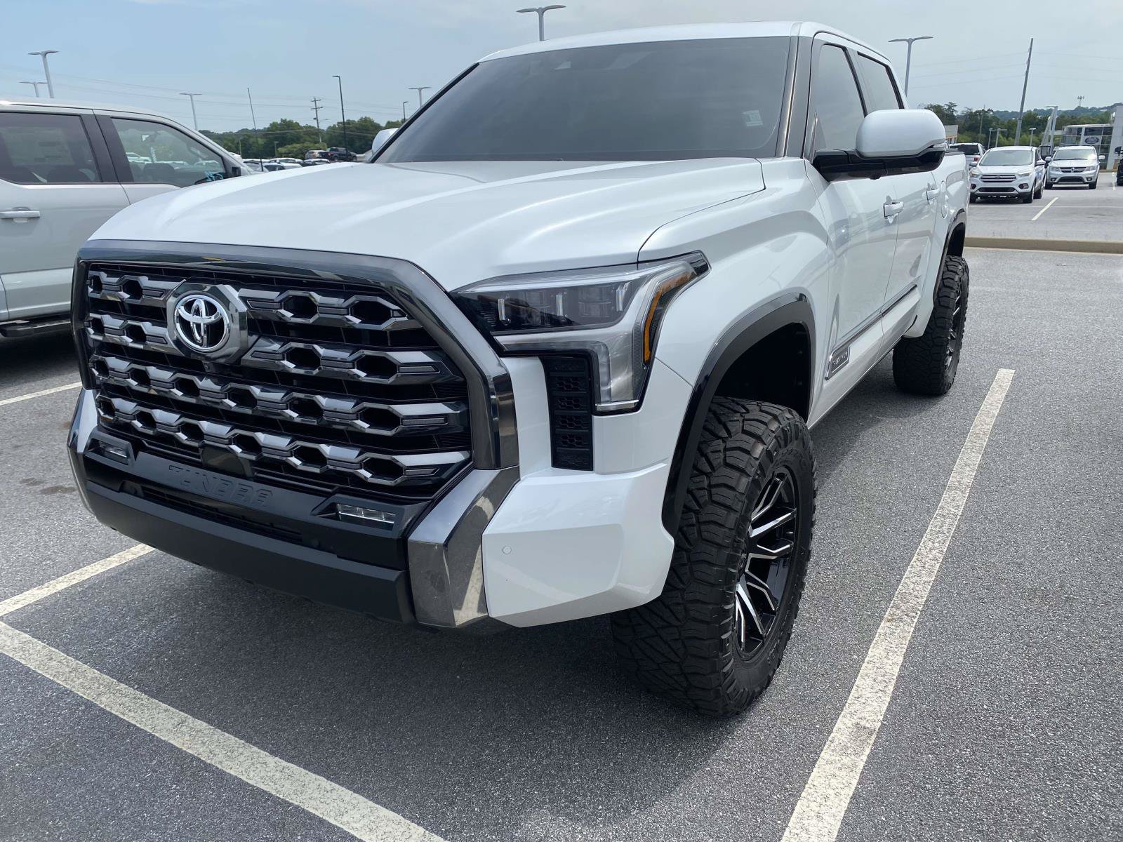 Used 2025 Toyota Tundra Platinum AWD/4WD image 3