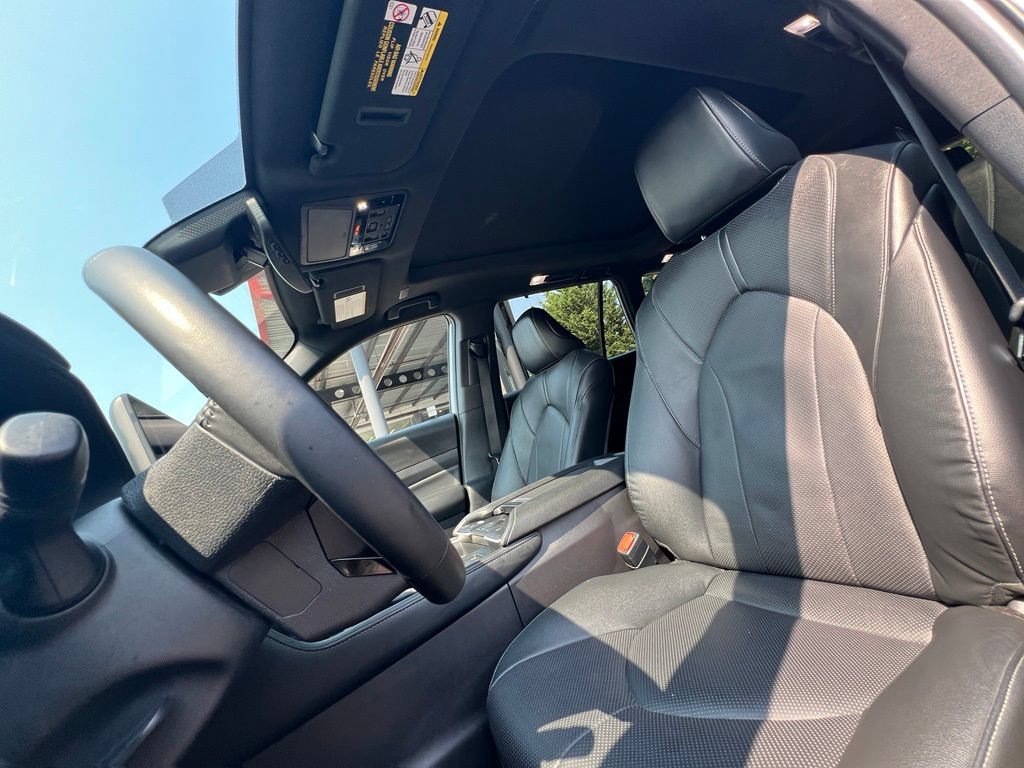 Used 2025 Toyota Grand Highlander AWD Hybrid image 16