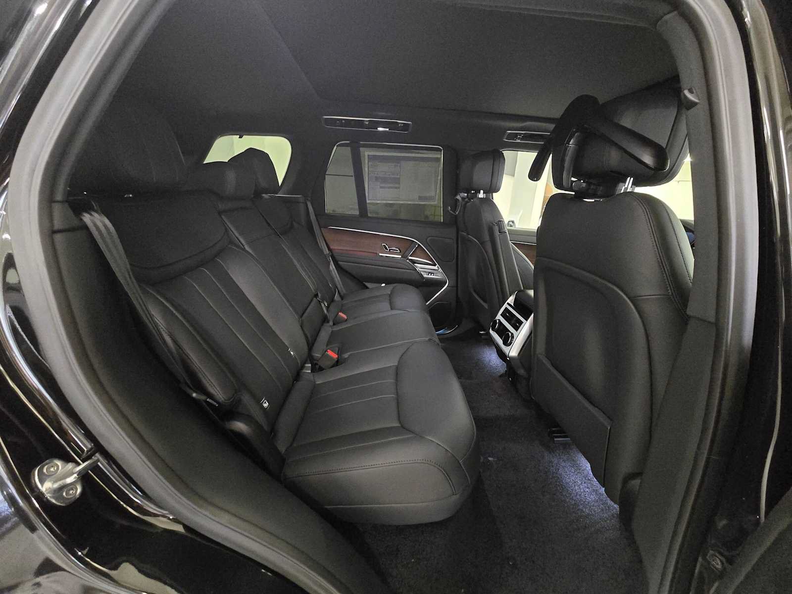 New 2026 Land Rover Range Rover SE AWD/4WD image 12