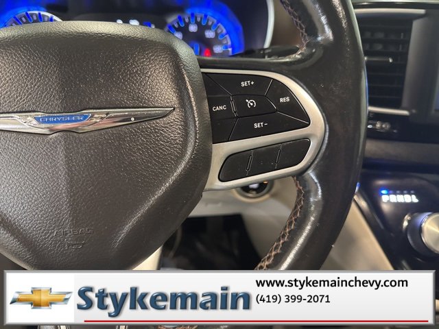 Used 2019 Chrysler Pacifica Touring-L image 29