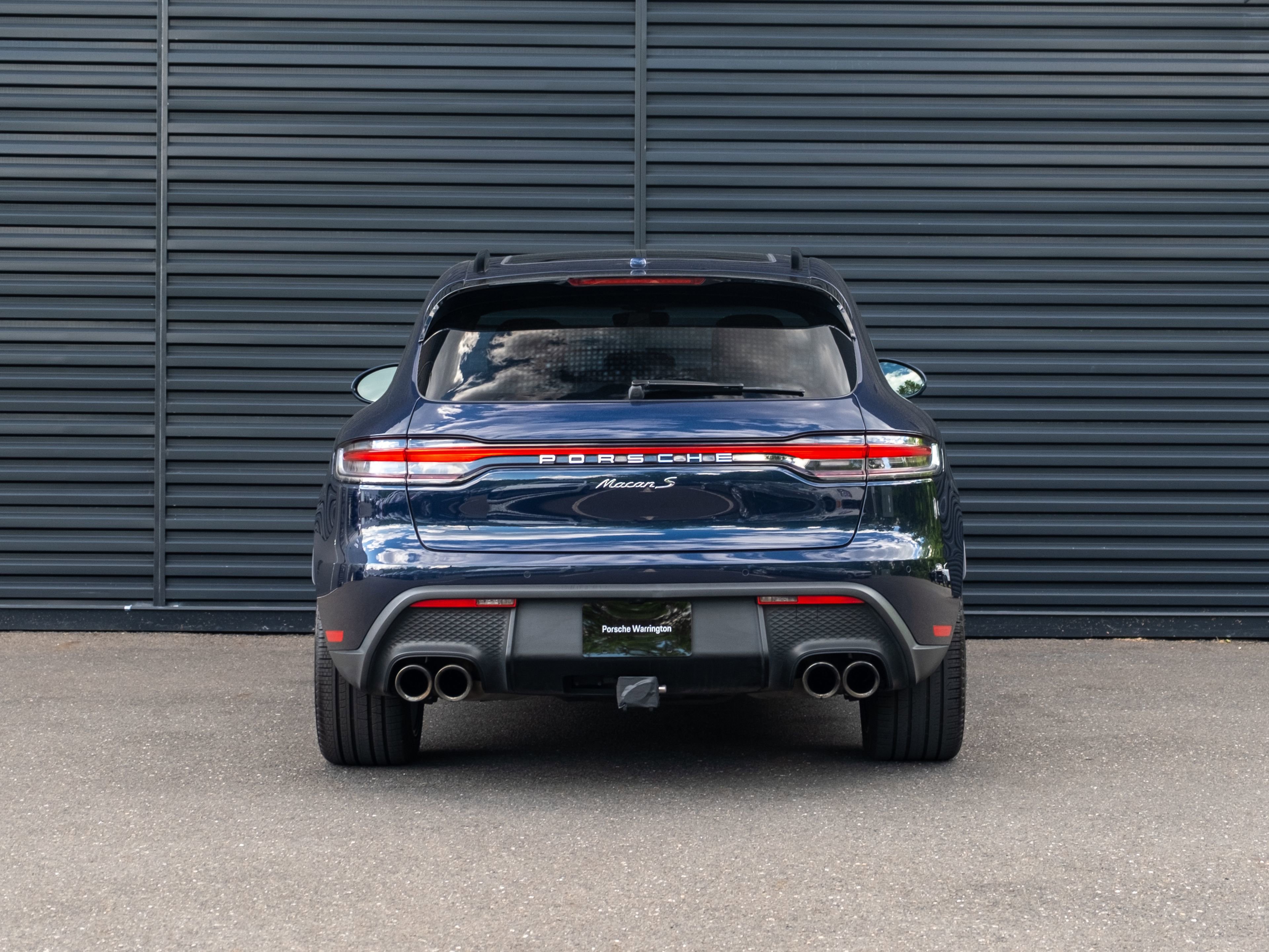 Certified 2023 Porsche Macan S AWD/4WD image 7