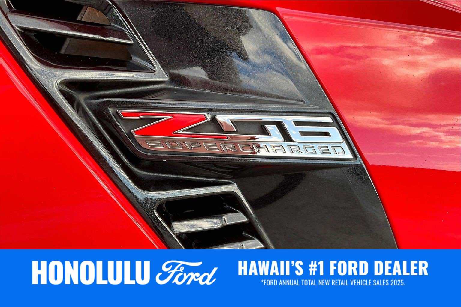 Used 2015 Chevrolet Corvette Z06 w/ 3LZ Preferred Equipment Group RWD image 7