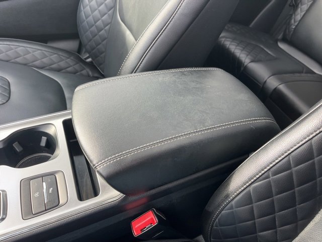 Used 2024 Ford Edge Titanium w/ Equipment Group 301A image 30