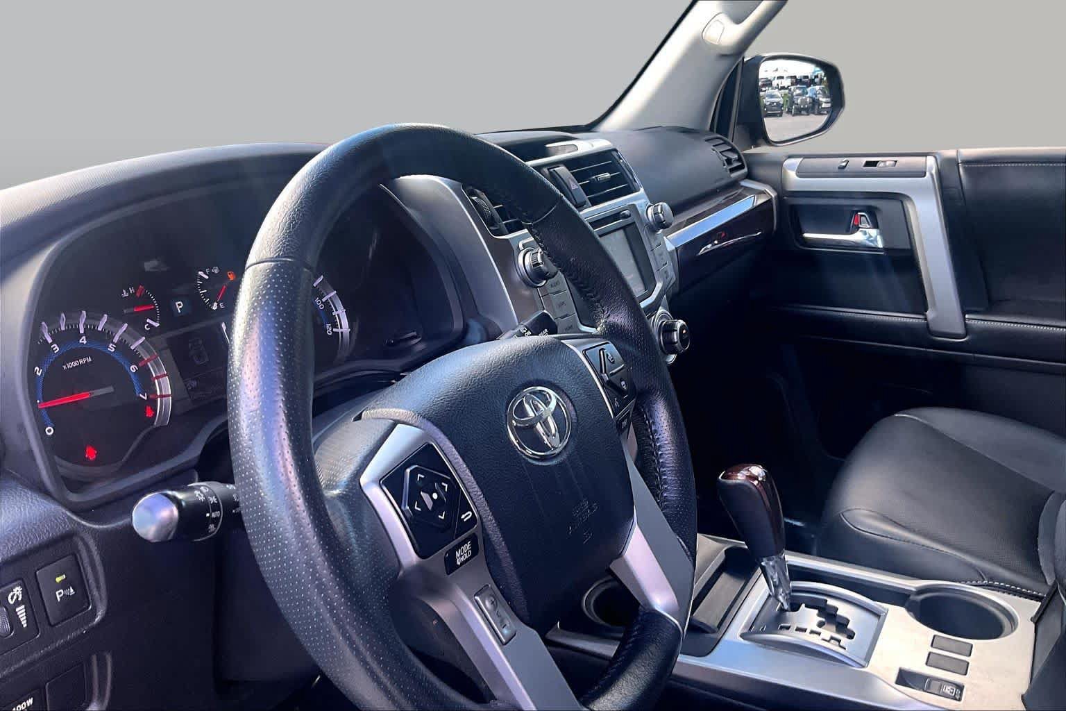 Used 2019 Toyota 4Runner Limited AWD/4WD image 18
