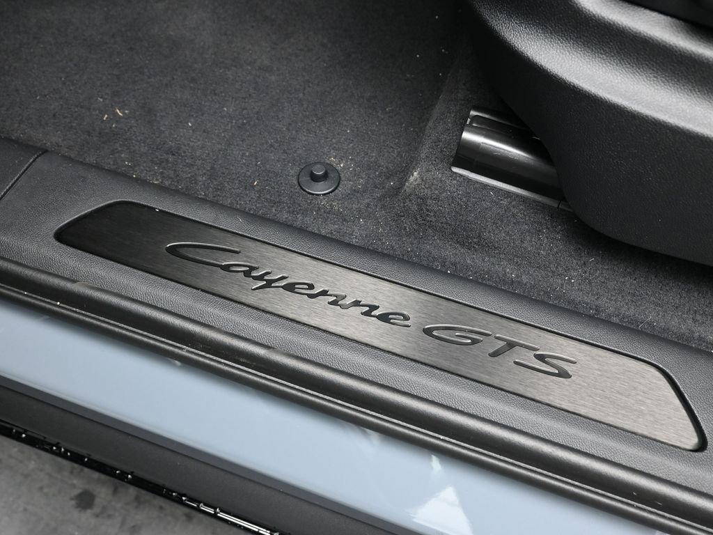 New 2026 Porsche Cayenne GTS image 14