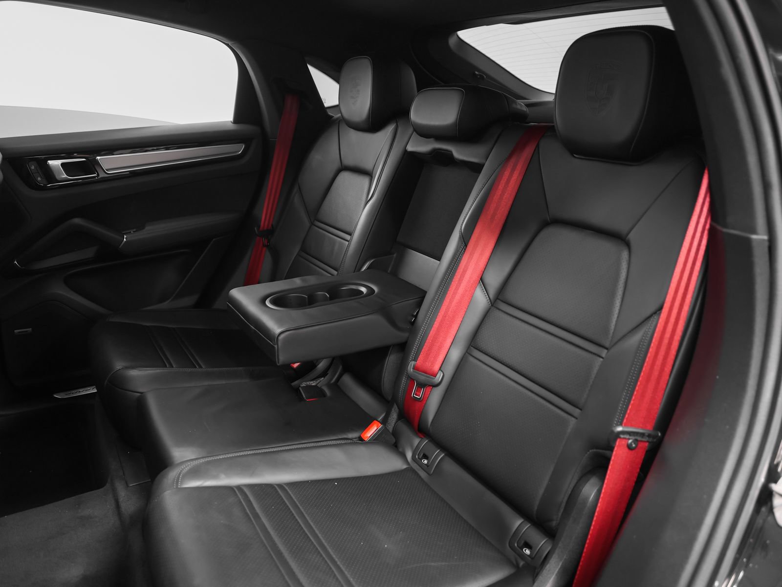 Certified 2022 Porsche Cayenne Platinum Edition AWD/4WD image 41