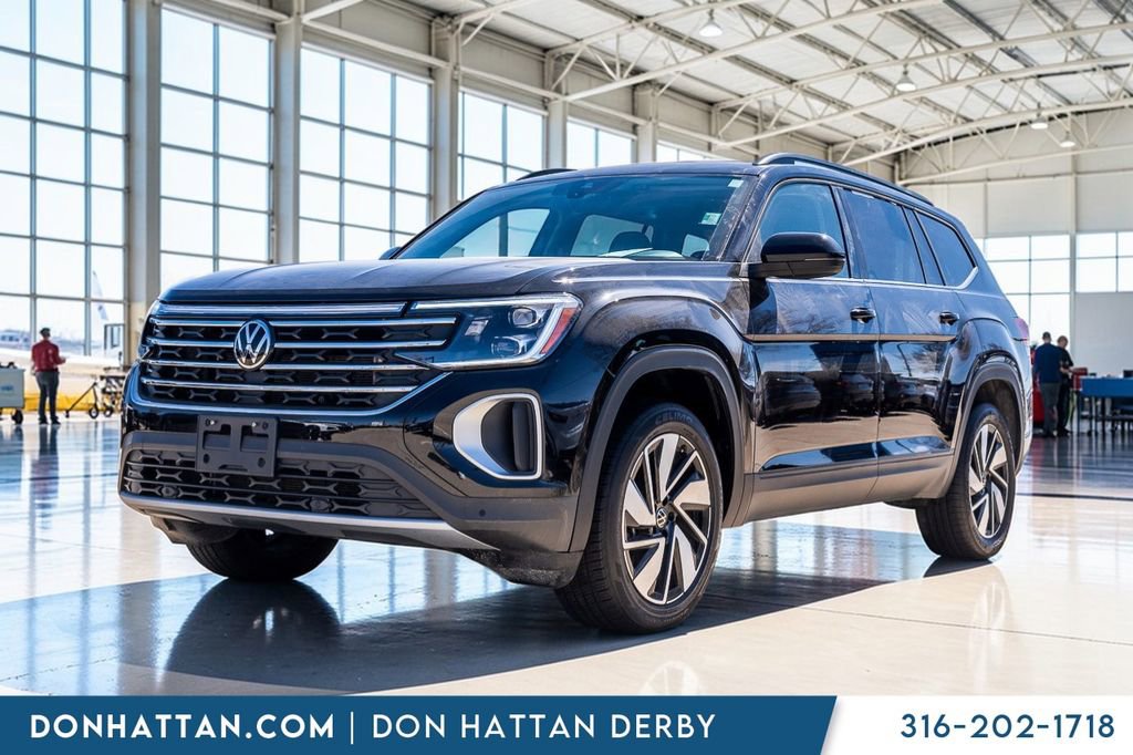 Used 2025 Volkswagen Atlas SE AWD/4WD image 1