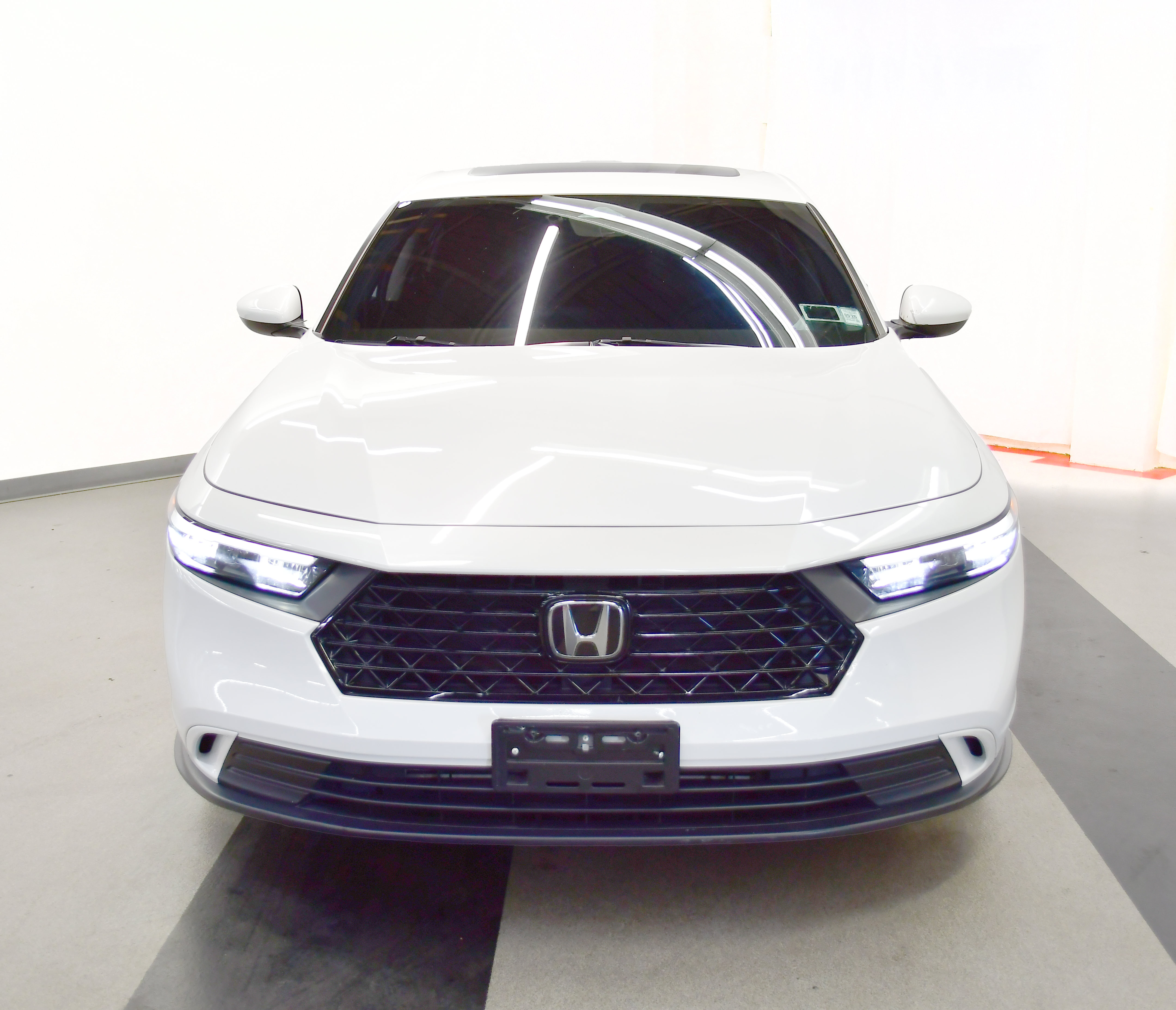 Used 2023 Honda Accord EX image 3