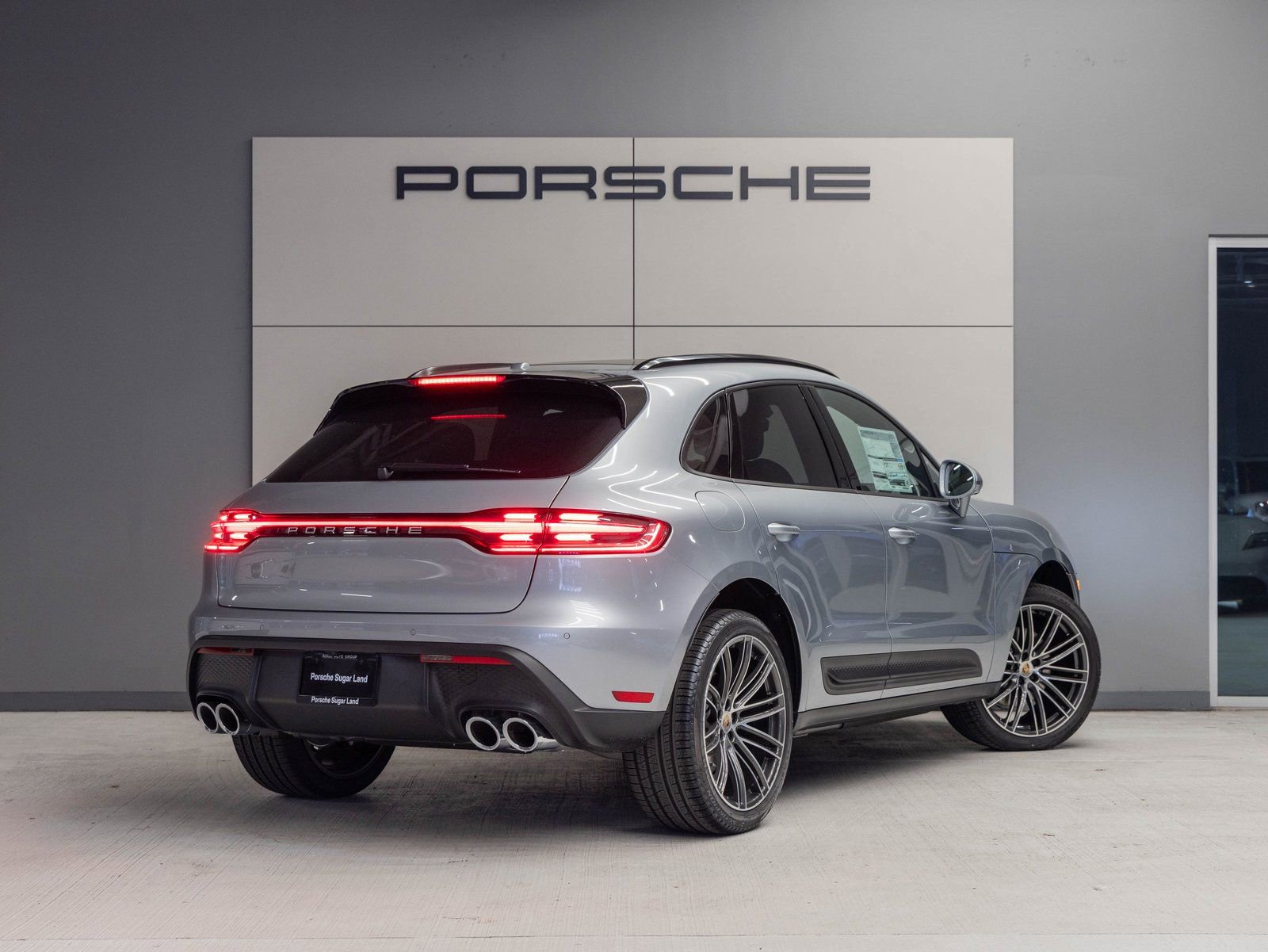Certified 2026 Porsche Macan image 7