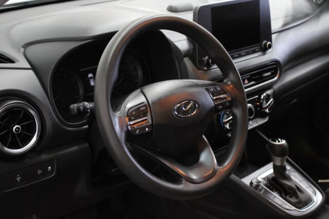 Used 2023 Hyundai Kona SE FWD image 13