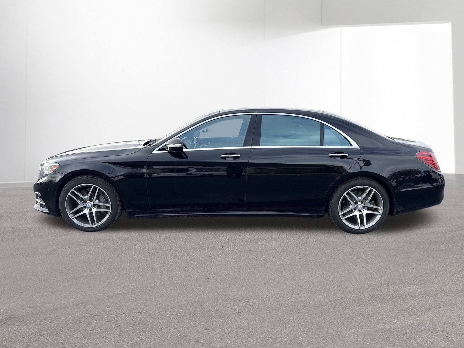 Used 2014 Mercedes-Benz S 550 Sedan image 5