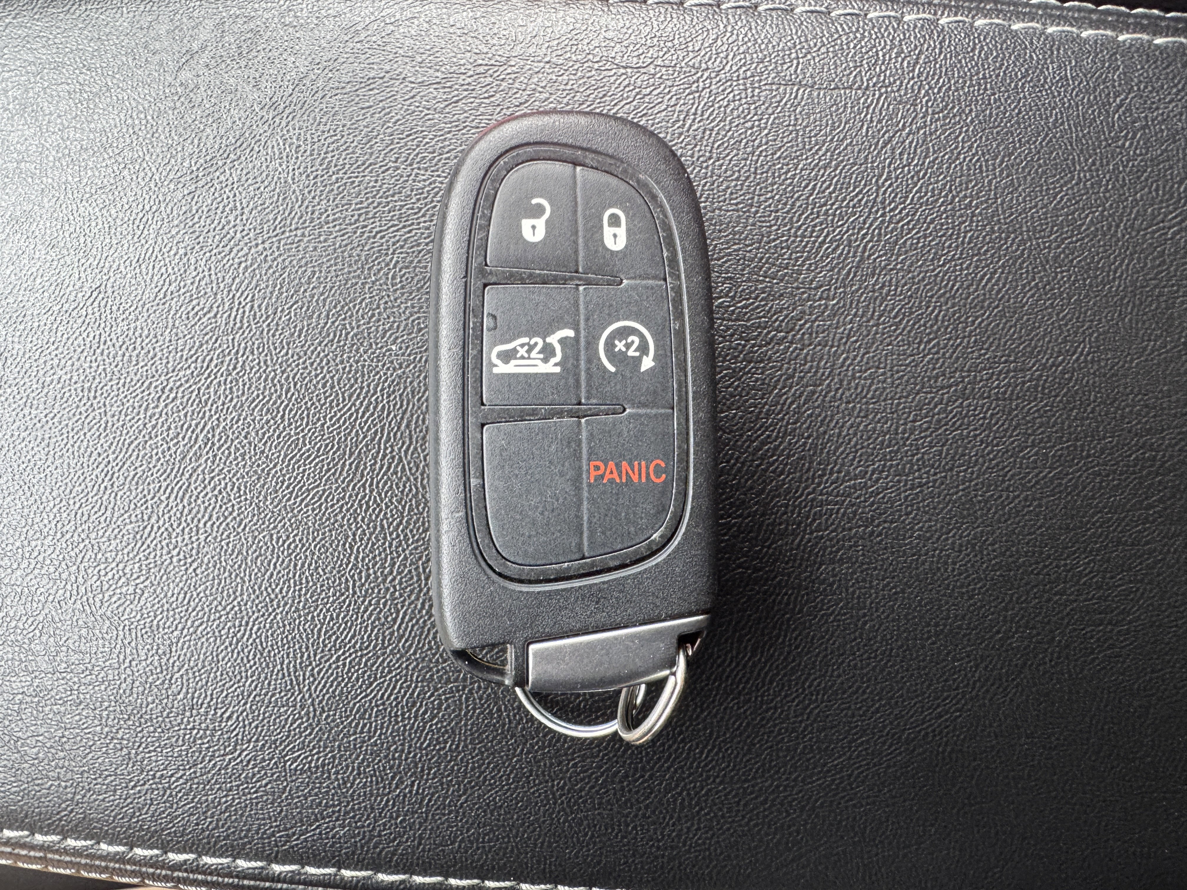 Certified 2022 Jeep Cherokee Limited AWD/4WD image 26