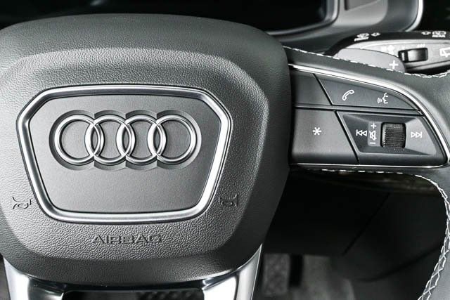 Used 2025 Audi Q8 Premium AWD/4WD image 11