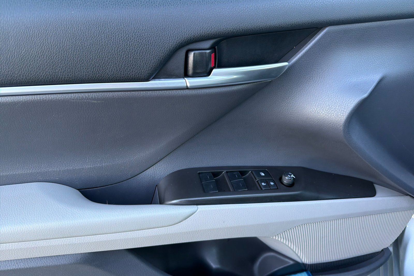 Certified 2023 Toyota Camry LE w/ Convenience Package image 13